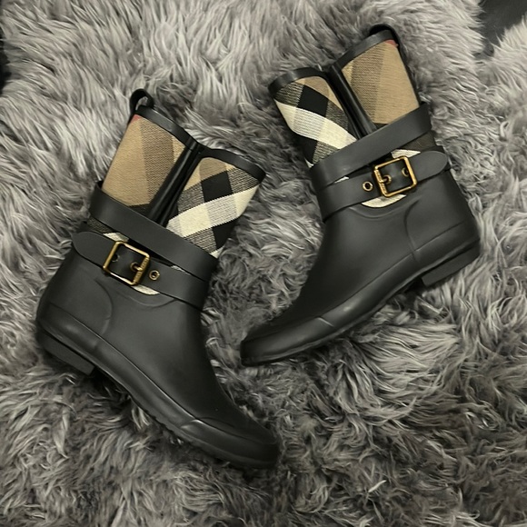 Burberry Shoes - Burberry Rain boots